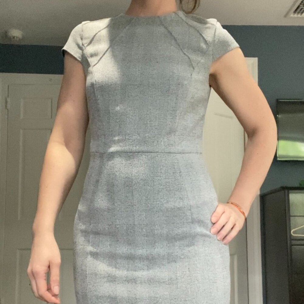 H&M Grey Plaid Business Sheath Dress – Cap Sleeve